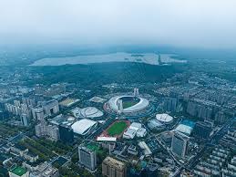 棒球与大数据预判如何根据实时气压预估滑球在第九局的变化幅度